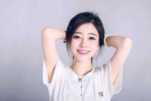 纯姐吃瓜直播间,揭秘娱乐圈幕后故事